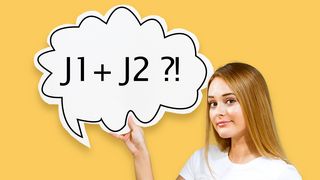 Jugendliche hält eine Sprechblase mit der Aufschrift "J1 und J2"	